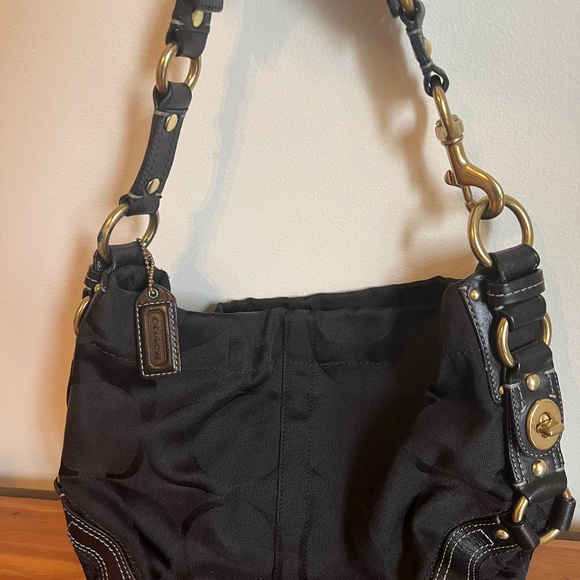 Coach Black Shoulder Bag - Picture 1 of 1